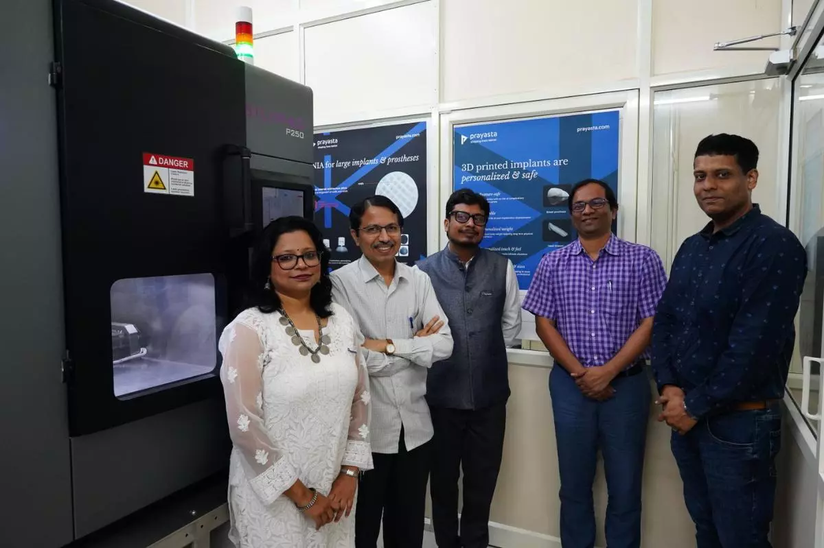 deep-tech-startup-prayasta-launches-3d-printer-for-implant-grade